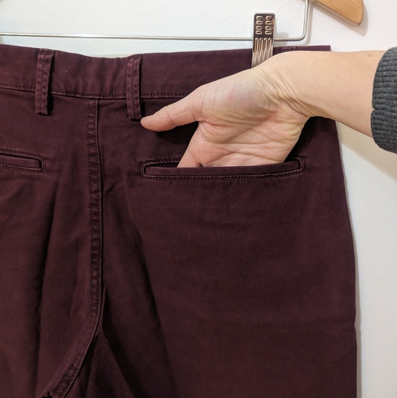 GAP Burgundy Essential Khaki 10" Shorts (Size 29) - Picture 7 of 8